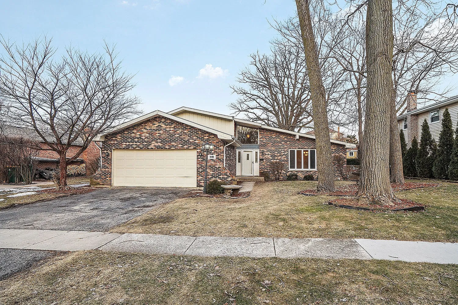 518 Keepataw Dr photo 1