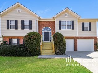 3249 Sharp Creek Ln, Buford, GA 30519