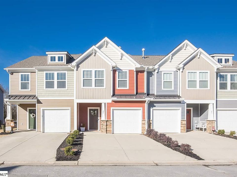 1st image of 21 Timber Oak Way