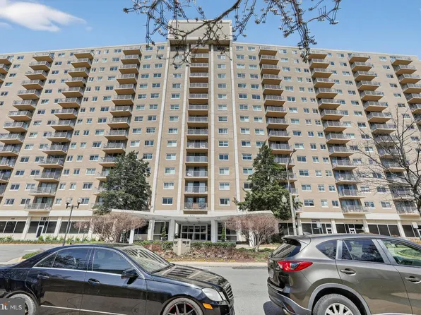 1225 Martha Custis Dr APT 604, Alexandria, VA 22302