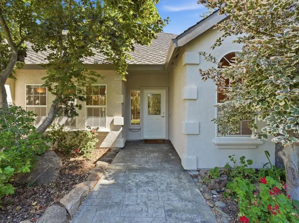 8830 Balmoral Dr, Newcastle, CA 95658