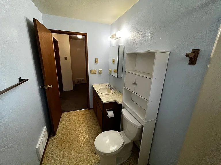 1110 Shorewood Drive — Photo 22