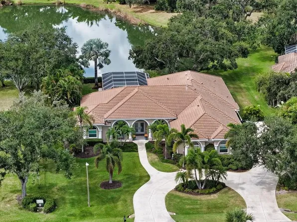 1994 Tom Morris Dr, Sarasota, FL 34240