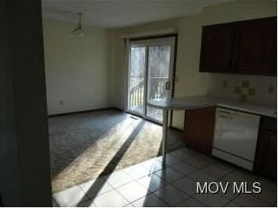 5th image of 294 Kittle St
