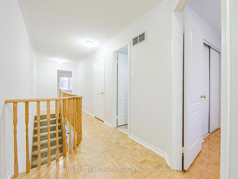 25 Warner Ave — Photo 22