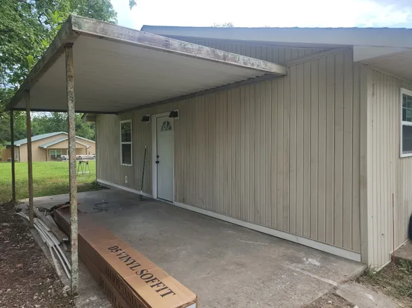 1367 Section Line Rd, Albertville, AL