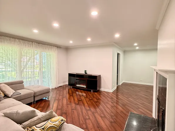 1168 Middlebury Ln APT A-1, Wheeling, IL 60090