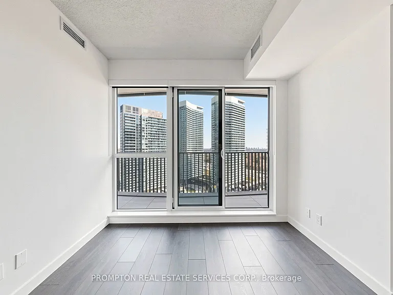 18 Esther Shiner Blvd #2511 — Photo 29