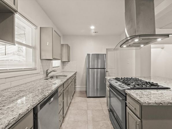 Additional property image - 929 S Rosemont Ave, Dallas, TX 75208