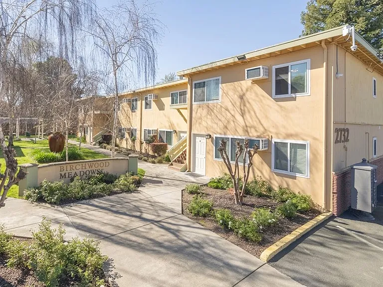 2732 San Jose Way #11 — Photo 14