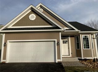 160 Webster Ln #2, Middletown, CT 06457