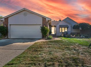 47340 Chrys Rd, Macomb, MI 48044