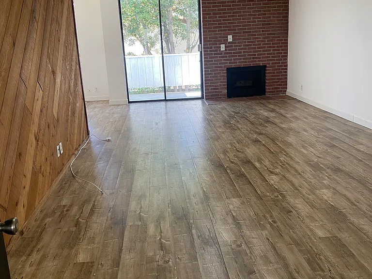 14411 Riverside Dr #10 — Photo 5