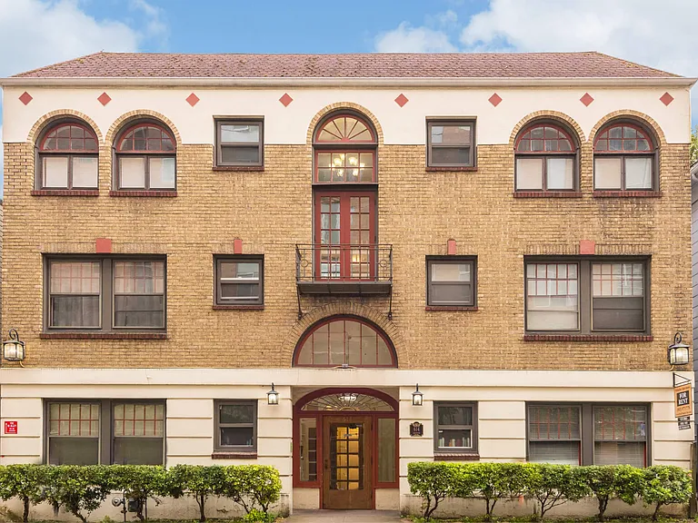Palladian Apartments — Photo 34