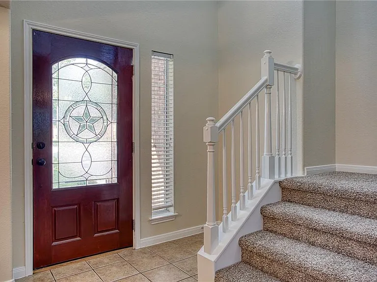 1107 Middle Brook Dr — Photo 3