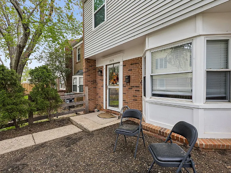 7974 Community Dr — Photo 3