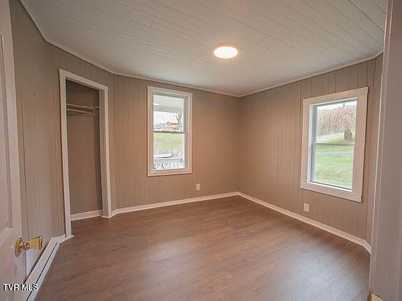 4th image of 1927 E Fincastle Tpke