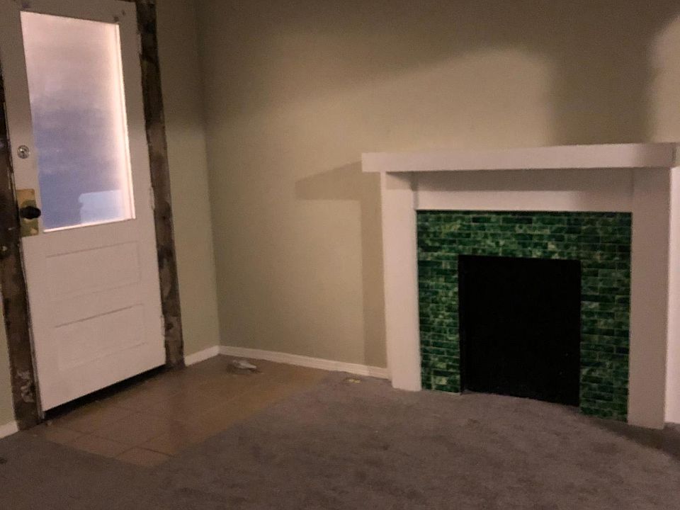 1st image of 207 S 2nd St #207