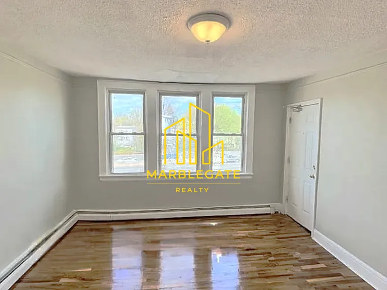 110-112 Eastern Pkwy #33R — Photo 2