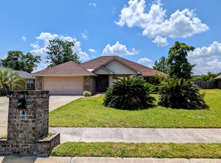 180 Wayfair Ln, Hinesville, GA 31313