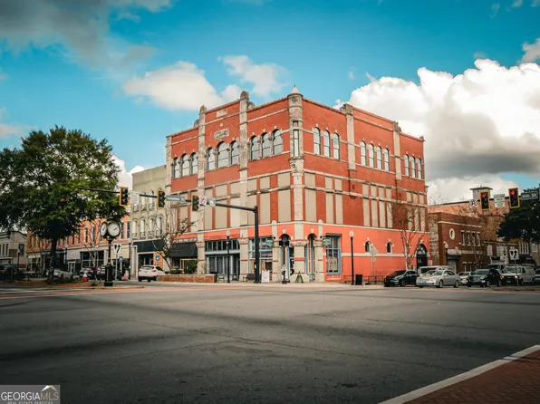 102 N Hill St APT 303, Griffin, GA 30223