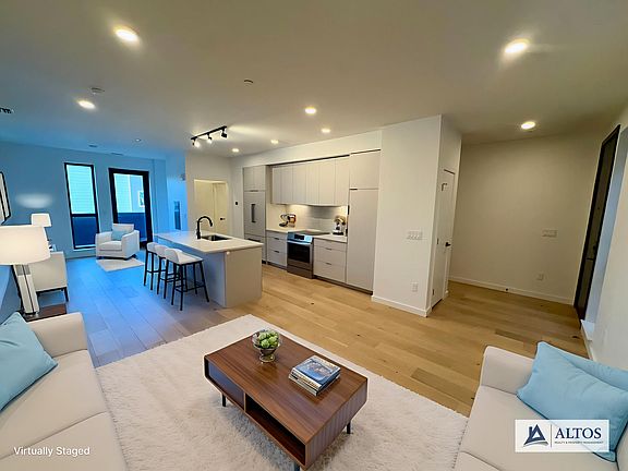 2nd image of 1601 Park Ave #217