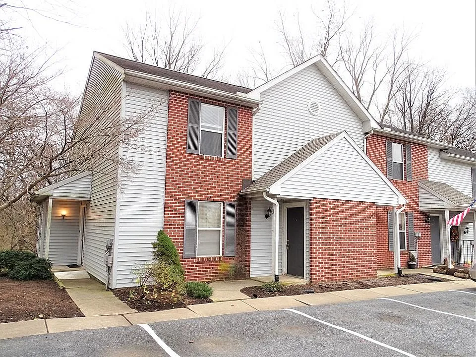 79 Hilldale Dr