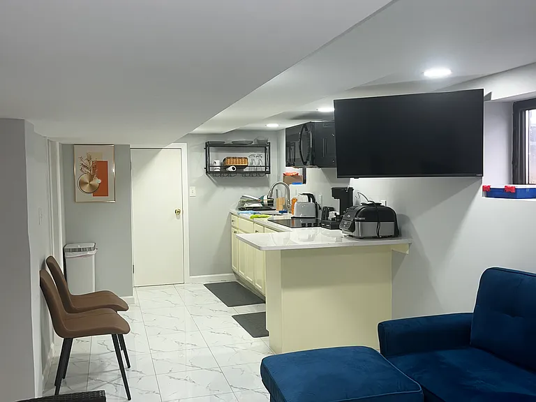 158 N 18th St #BASEMENT — Photo 3