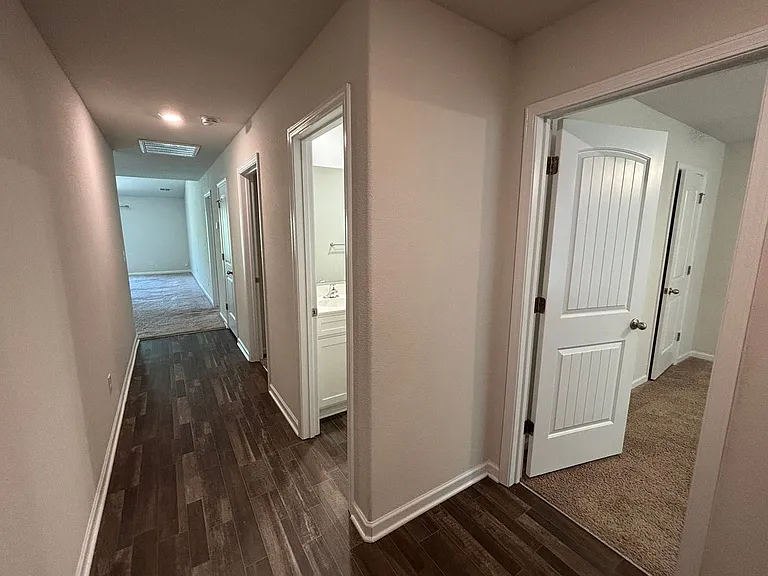 127 Sundew Rd — Photo 10