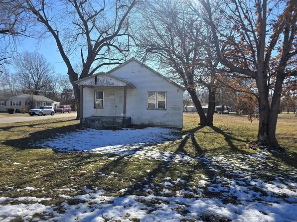 1314 E Elk St, Dexter, MO 63841