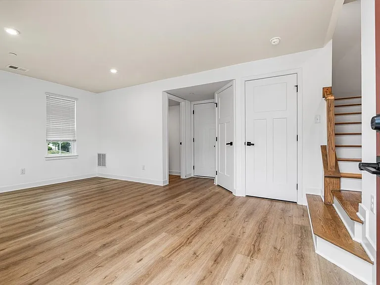 9001 Hickory Rd — Photo 12