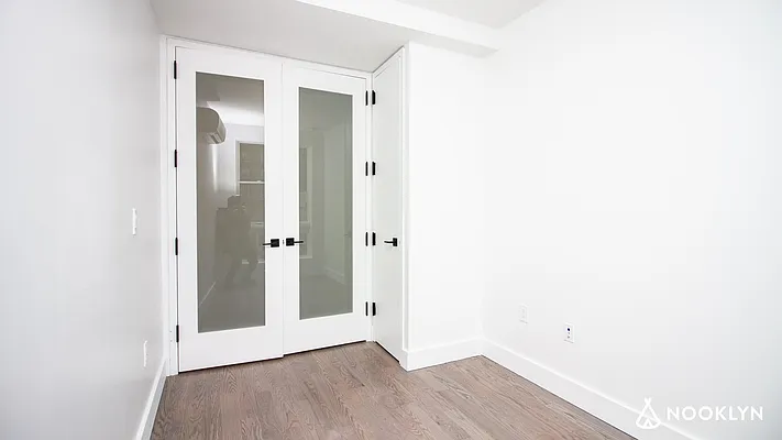 Rented by Nooklyn NYC LLC | media 20