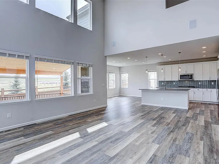 15246 W 93rd Ave — Photo 2