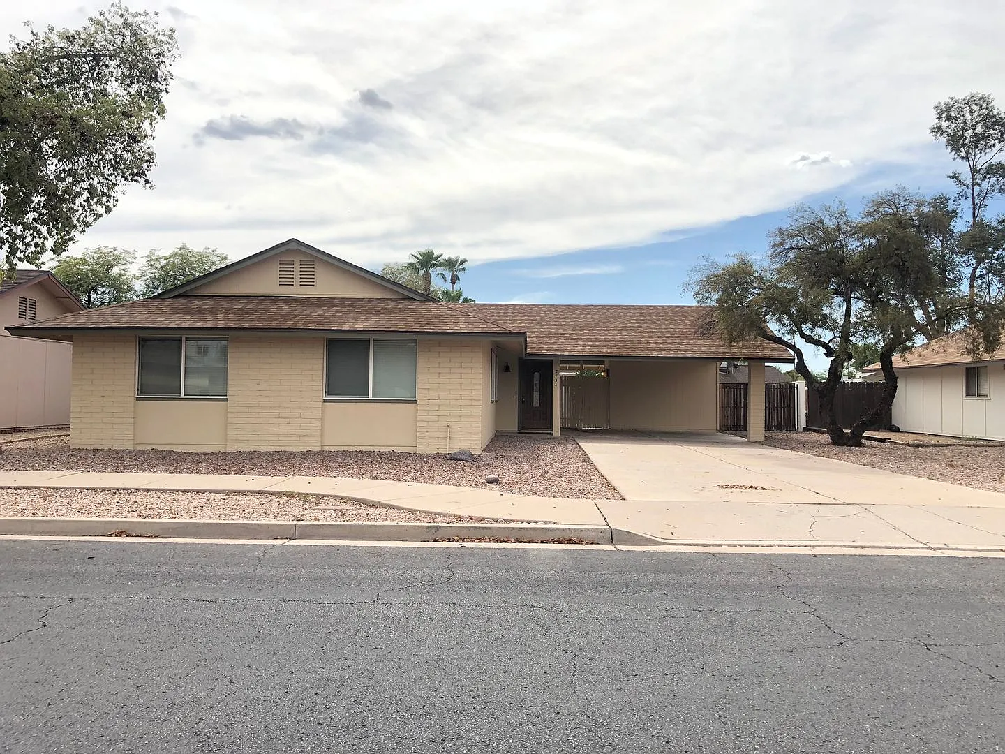 Great 4 bedroom in Dobson Ranch — Photo 1
