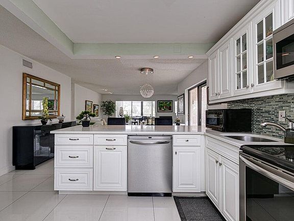 4th image of 9264 Vista Del Lago #24-I