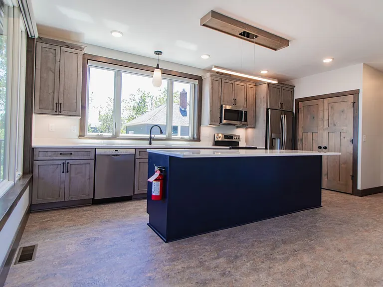 802 S Lake Ave #2 — Photo 8