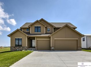 1065 Lilac Cir, Springfield, NE 68059