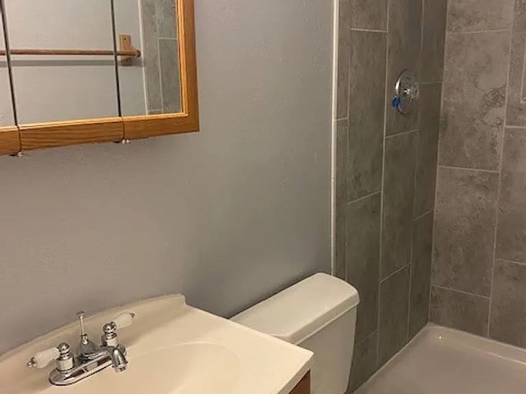 405 Pace St — Photo 24