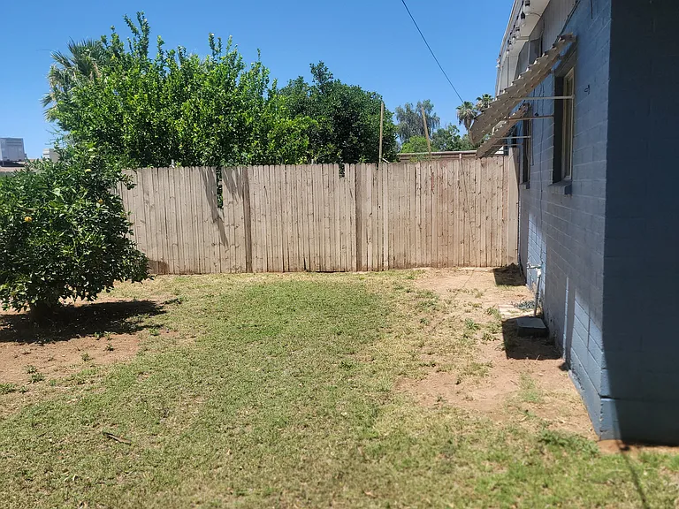 204 N Standage — Photo 43