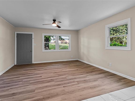 4th image of 1313 Dayton St