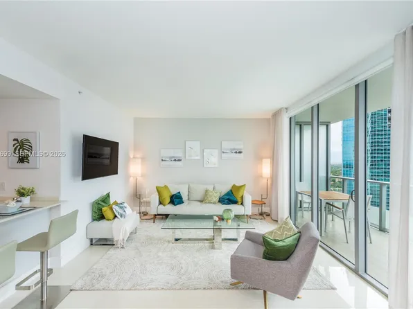1300 Brickell Bay Dr, Miami, FL