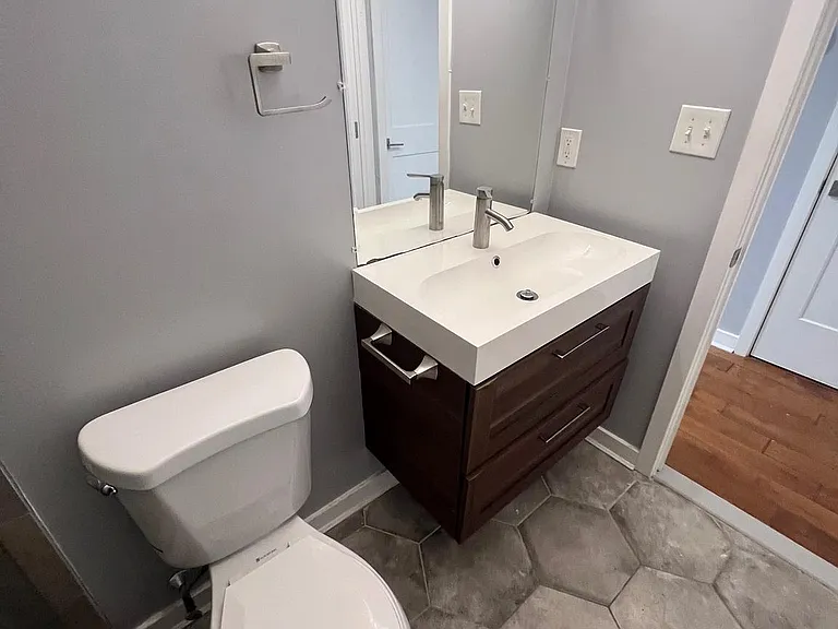 924 N 15th St #3 — Photo 12