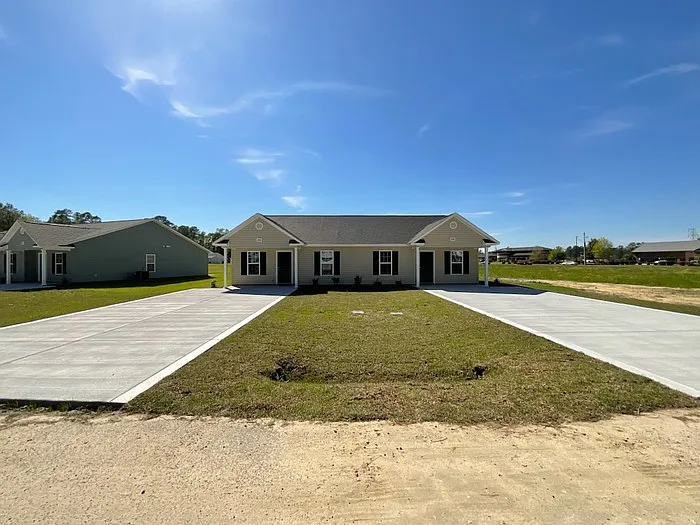 110 Pinecrest Cir W #B — Photo 3