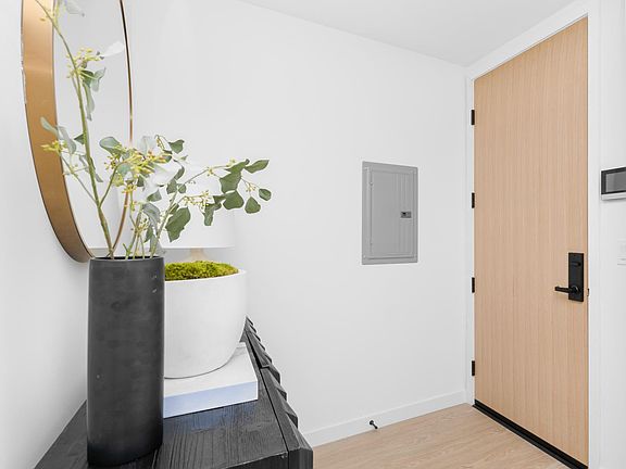 5th image of 11055 Fruitland Dr #303