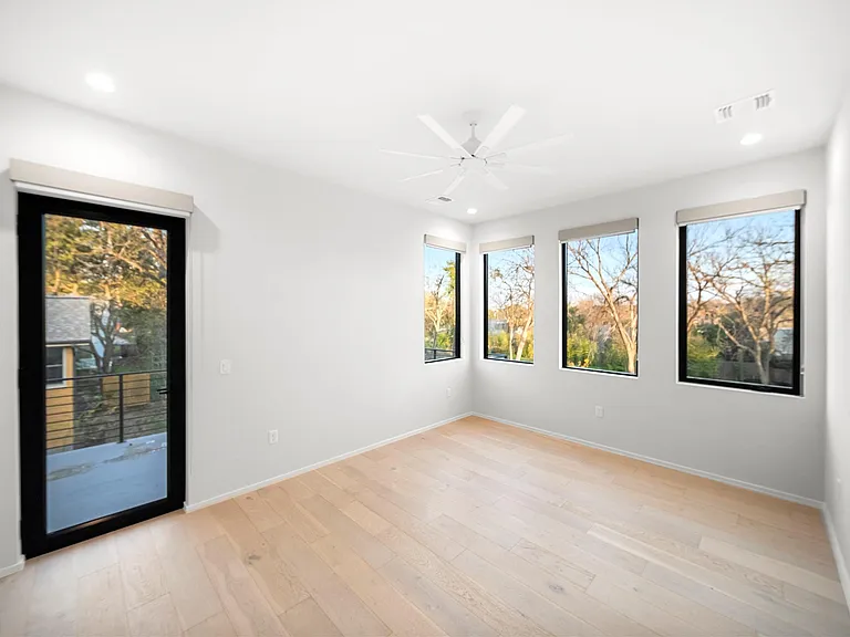 2107 Brackenridge St #B — Photo 19
