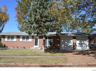 2715 Clager Rd, Saint Louis, MO 63125