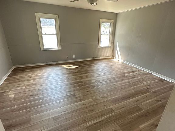 5th image of 721 10th Ave