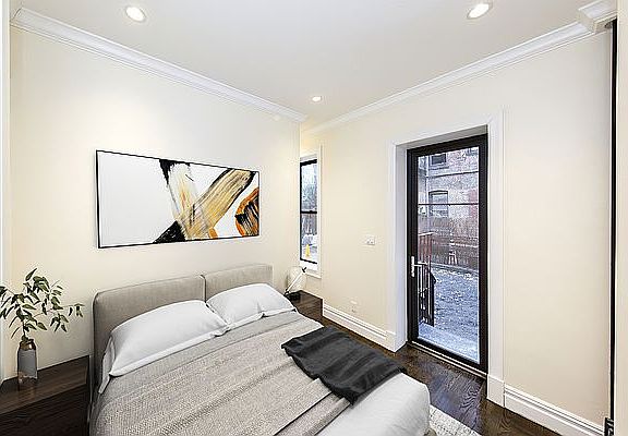 4th image of 350 E 13th St #C
