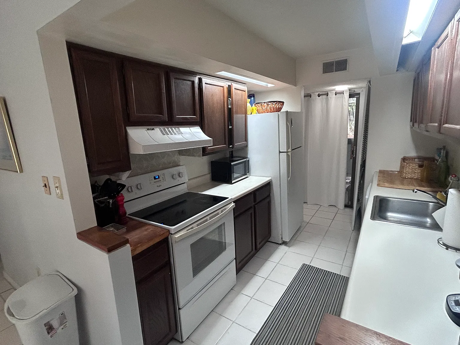 2 bed, 1416 sqft, $2,300 — Photo 4