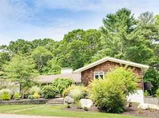 14 Bullock Ave, Barrington, RI 02806